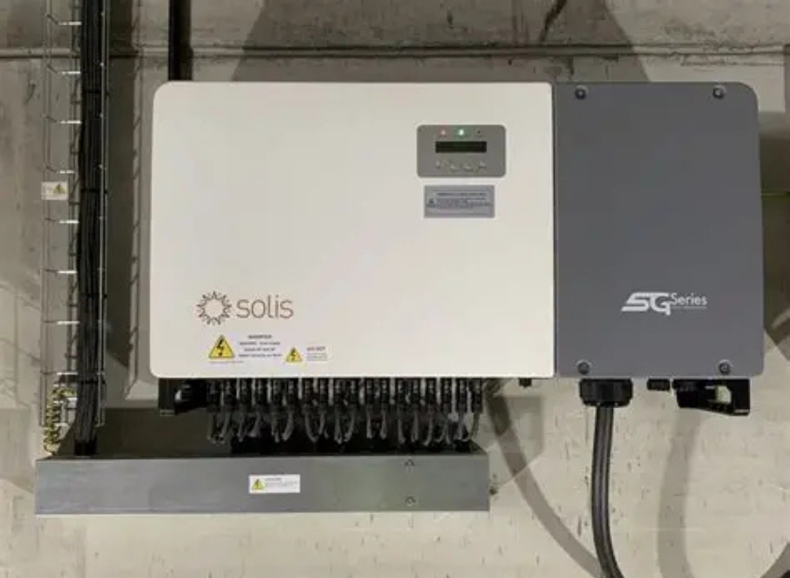 Hình ảnh thực tế của thiết bị Solis.