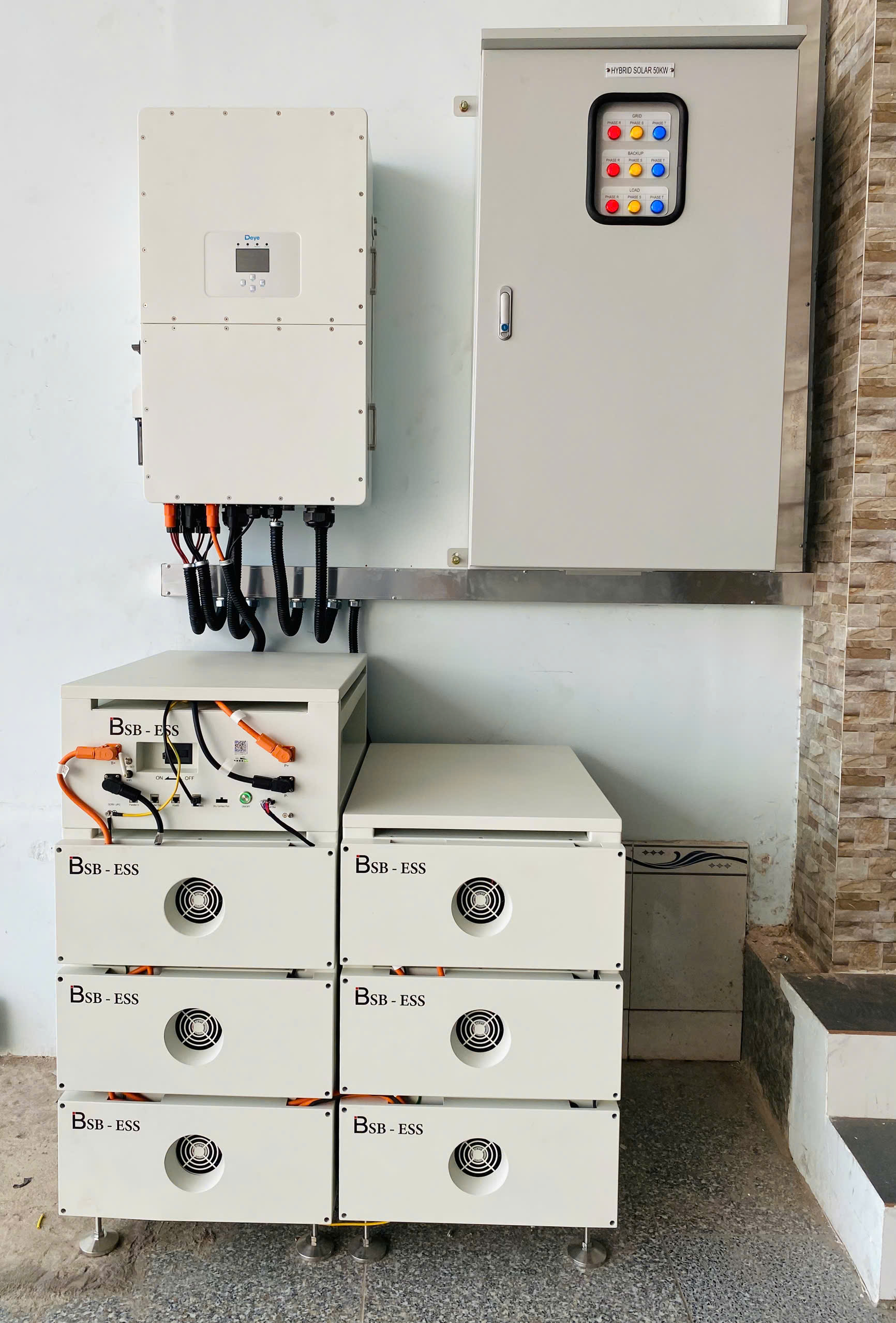 Hệ thống điện mặt trời Hybrid áp cao