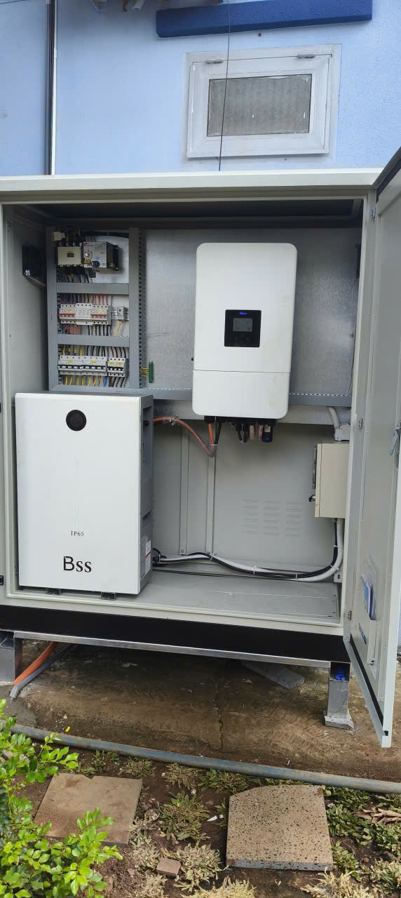 Hệ thống điện mặt trời Hybrid áp thấp