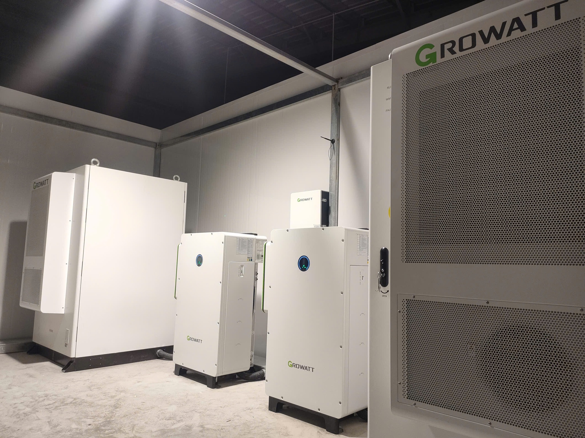 Sản phẩm thực tế Growatt