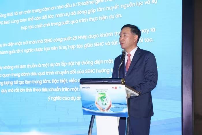 Ông Hwang Keun Ha, Tổng giám đốc SEHC, phát biểu tại buổi lễ.
